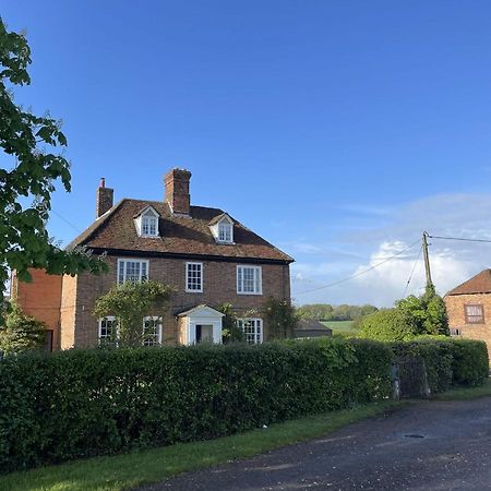 Little Park Farm Queen Anne Farmhouse & Apartments Stratfield Mortimer Экстерьер фото