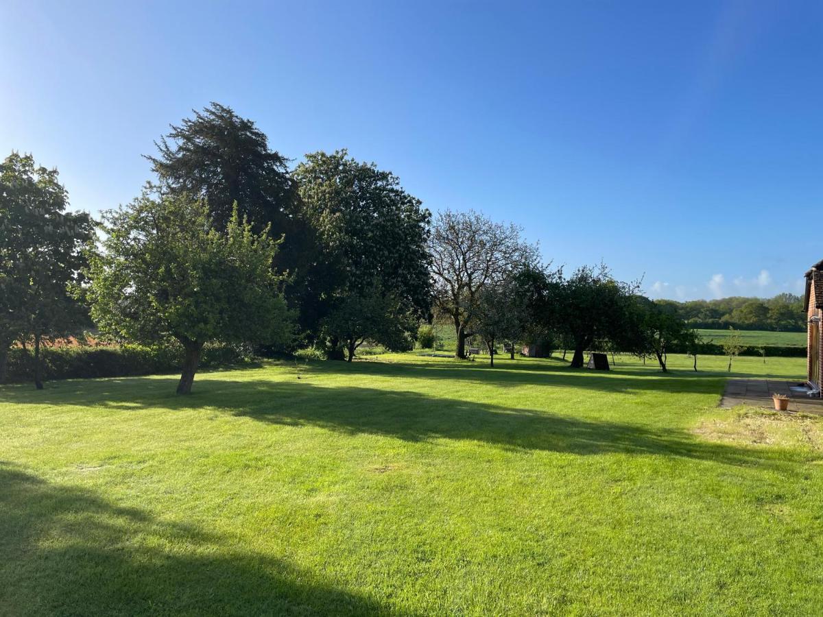 Little Park Farm Queen Anne Farmhouse & Apartments Stratfield Mortimer Экстерьер фото