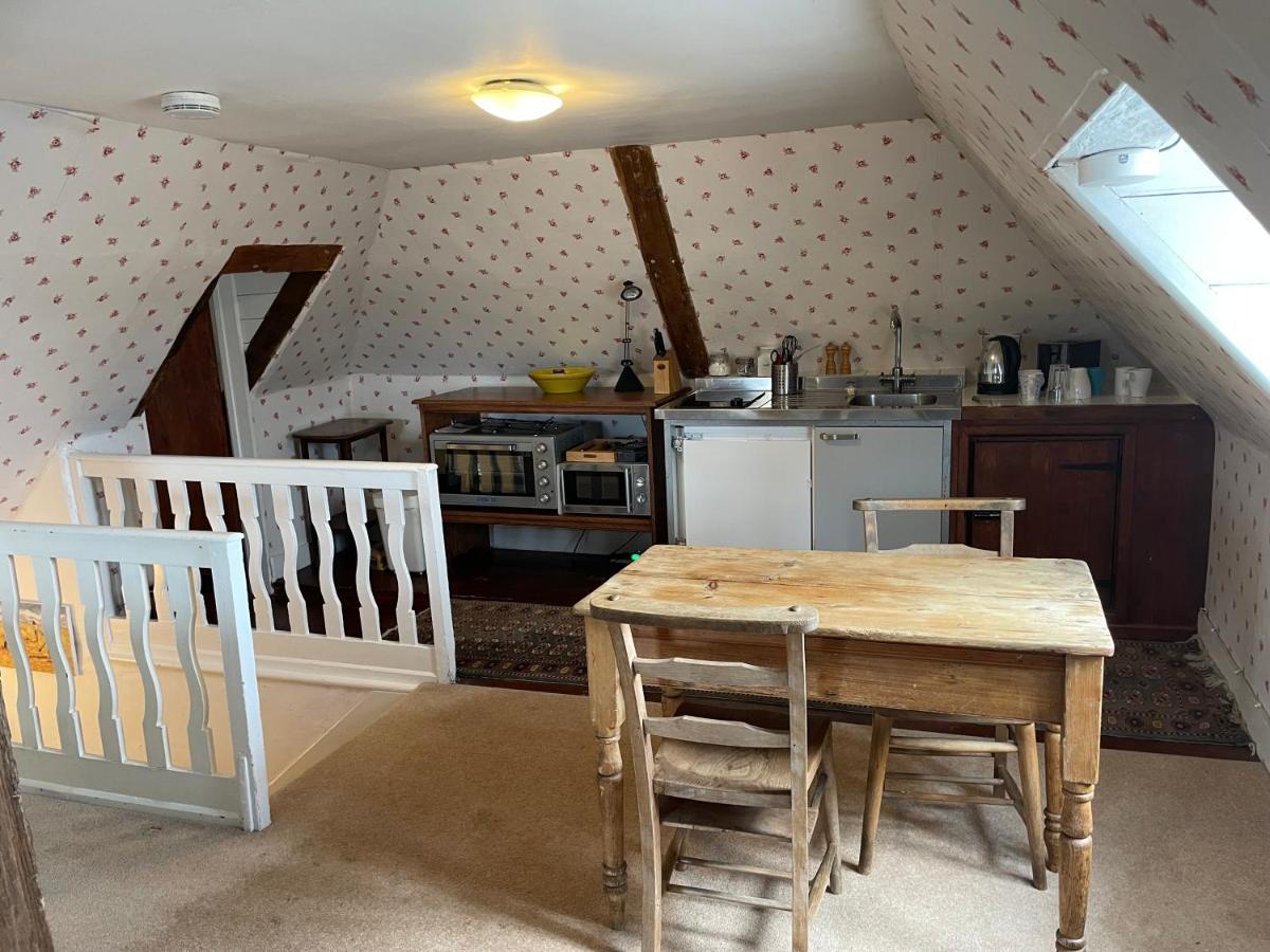 Little Park Farm Queen Anne Farmhouse & Apartments Stratfield Mortimer Экстерьер фото