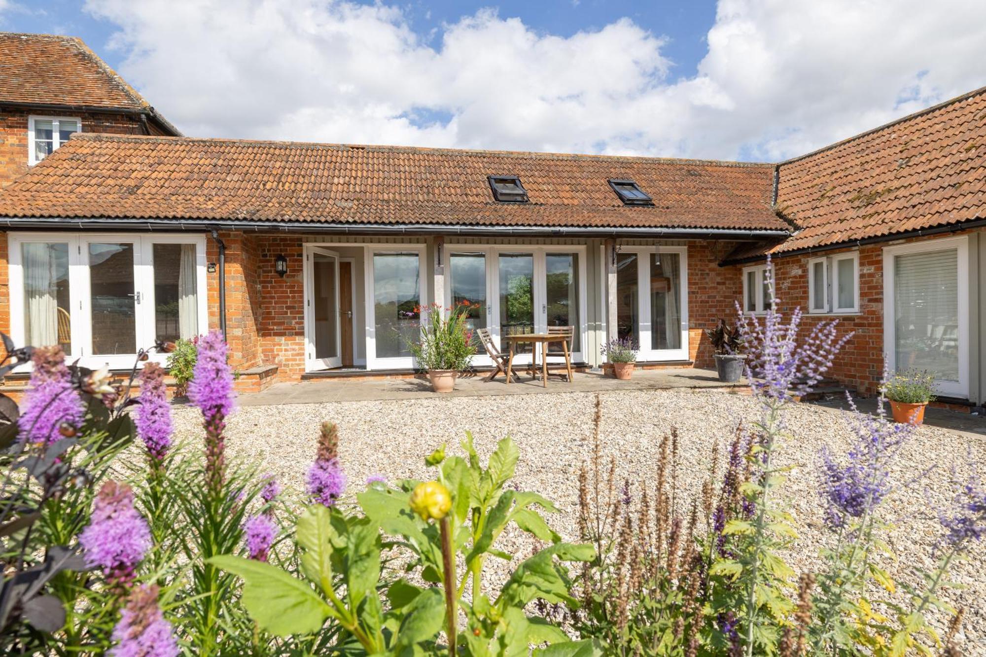 Little Park Farm Queen Anne Farmhouse & Apartments Stratfield Mortimer Экстерьер фото