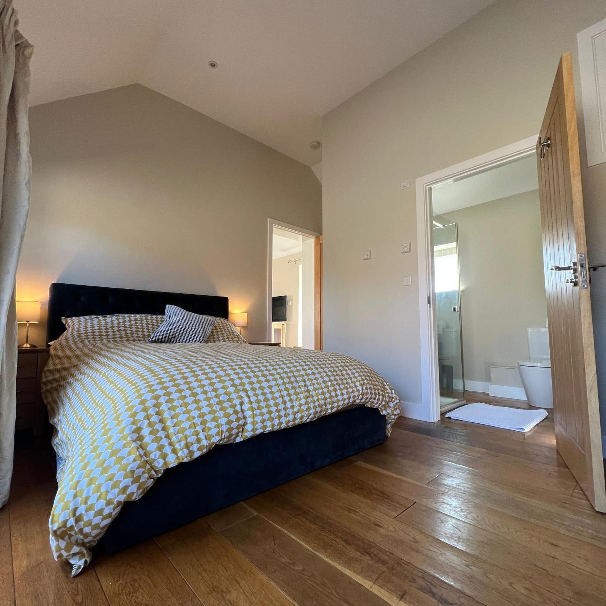 Little Park Farm Queen Anne Farmhouse & Apartments Stratfield Mortimer Экстерьер фото